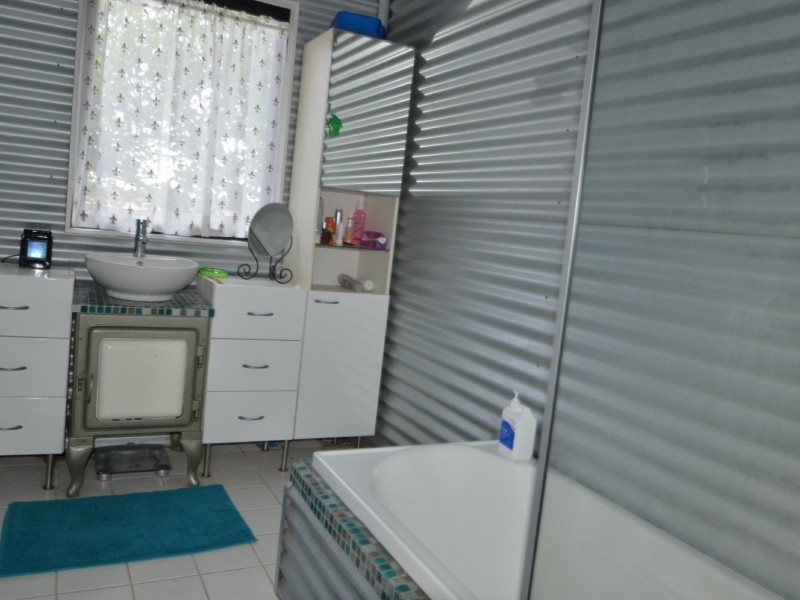 11 Grieves Street, Harvey WA 6220