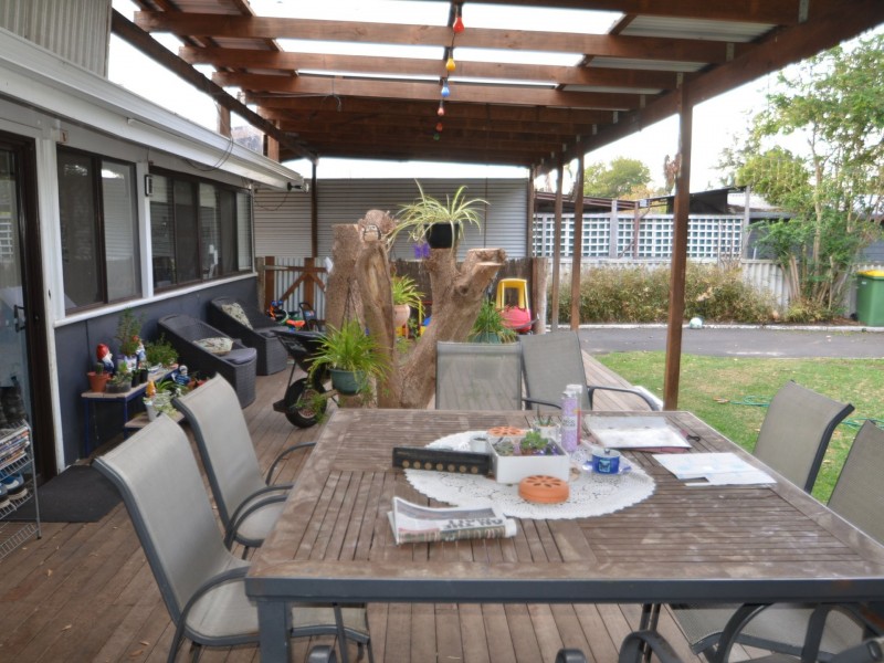 11 Grieves Street, Harvey WA 6220