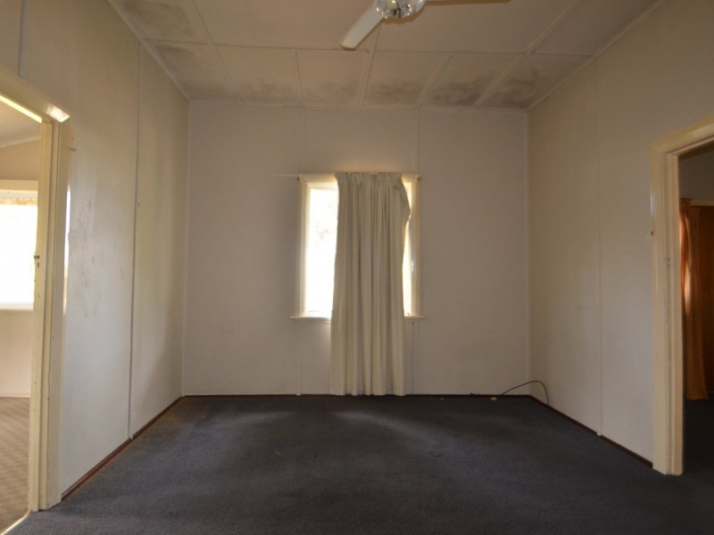 20 Newell Street, Harvey WA 6220