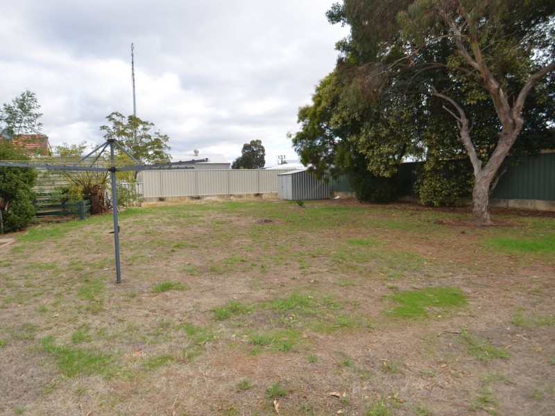 20 Newell Street, Harvey WA 6220