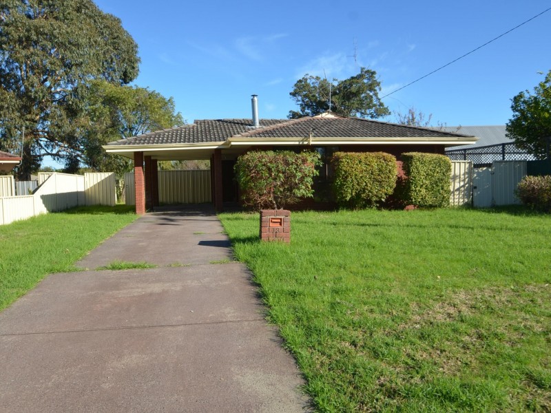 13 Kealy Street, Harvey WA 6220