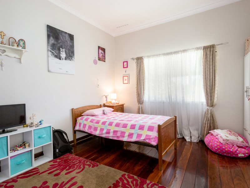 10 Third Street, Harvey WA 6220