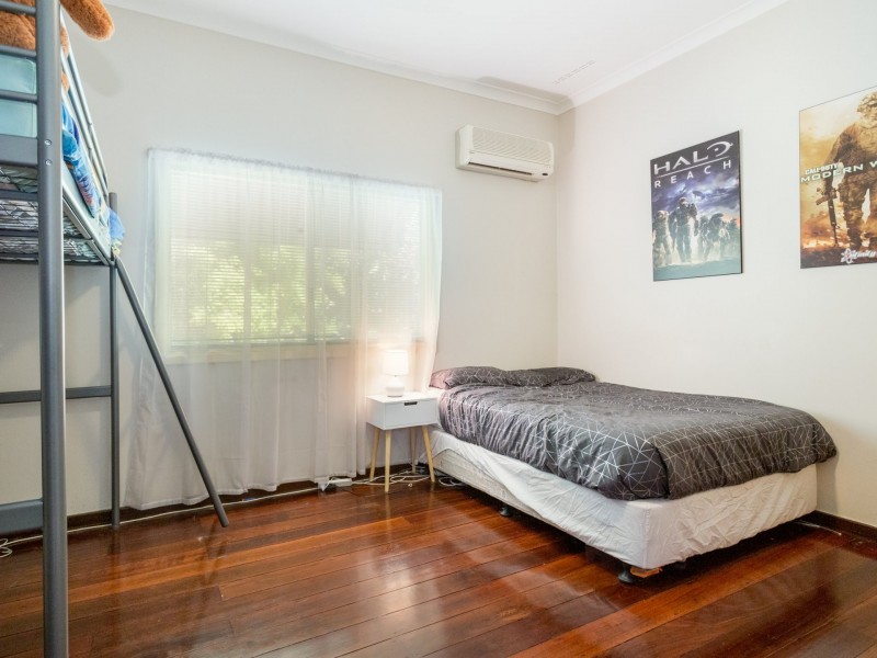 10 Third Street, Harvey WA 6220