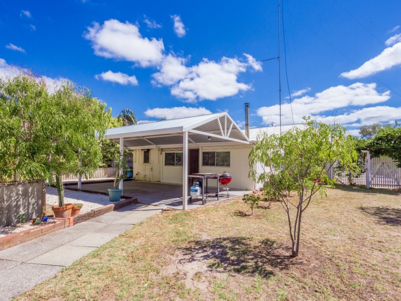 10 Third Street, Harvey WA 6220