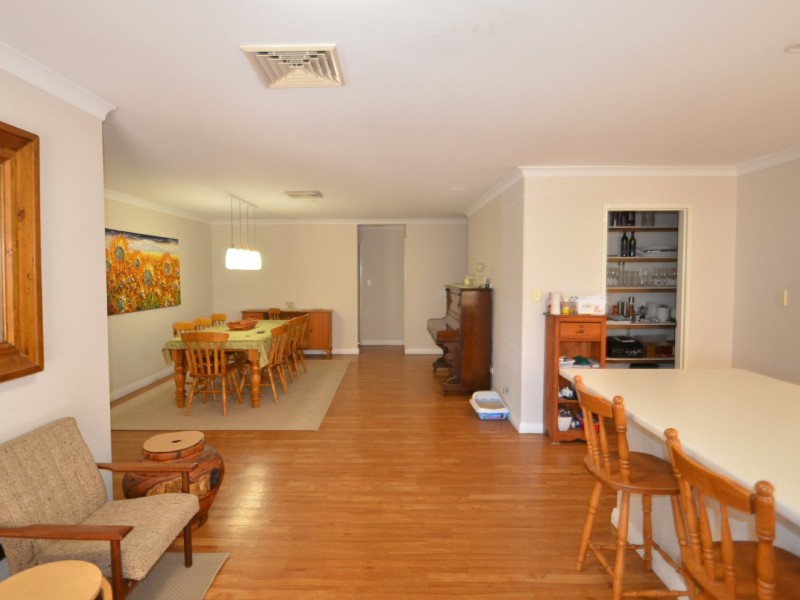 12 Stanford Court, Harvey WA 6220