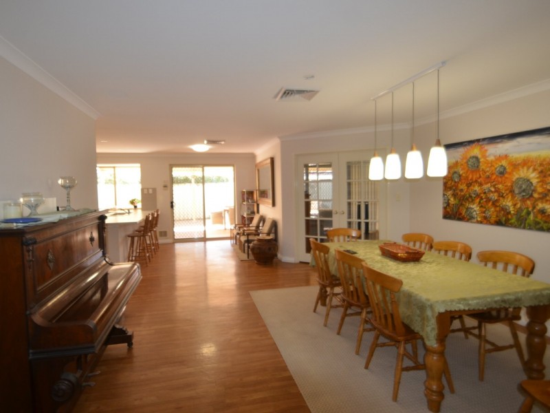 12 Stanford Court, Harvey WA 6220