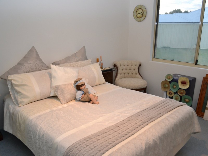 12 Stanford Court, Harvey WA 6220