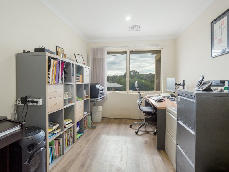 2 Greenfields Road, Harvey WA 6220