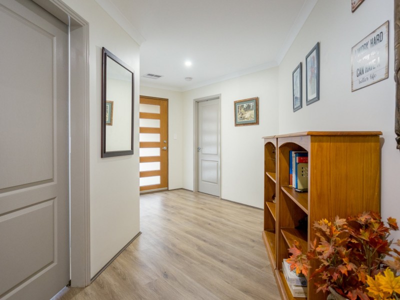 2 Greenfields Road, Harvey WA 6220