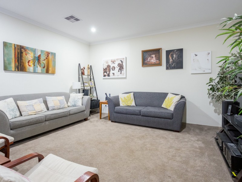 2 Greenfields Road, Harvey WA 6220