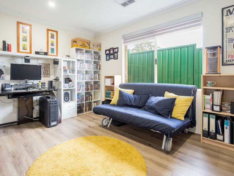 2 Greenfields Road, Harvey WA 6220