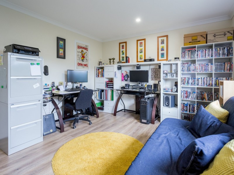 2 Greenfields Road, Harvey WA 6220