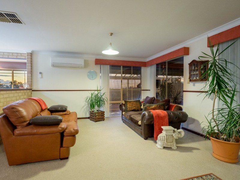 33 Logue Road, Harvey WA 6220