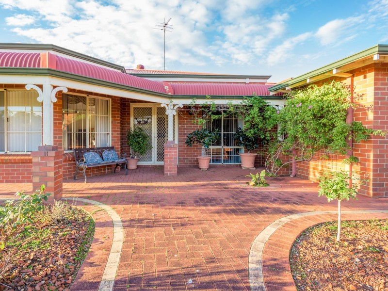 33 Logue Road, Harvey WA 6220