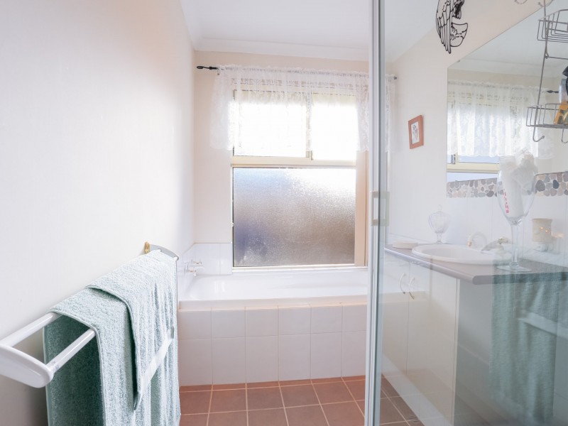 136 Tenth Street, Harvey WA 6220