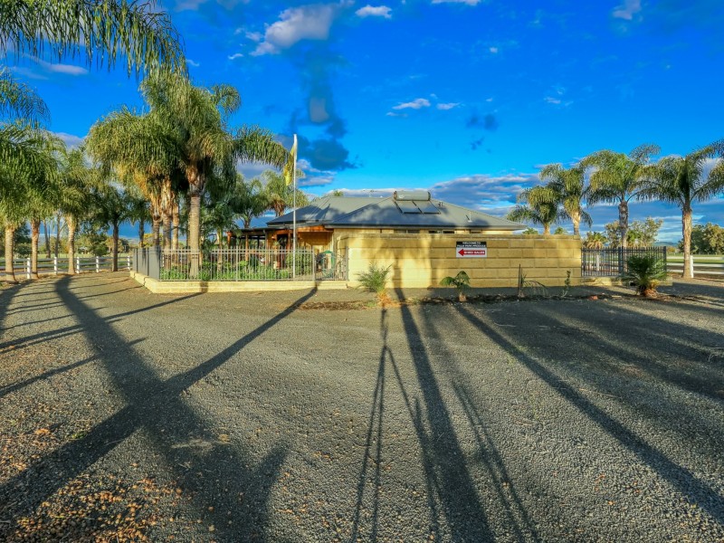 136 Tenth Street, Harvey WA 6220