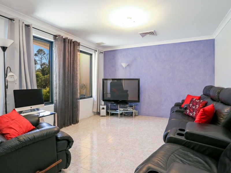 53 Sittella Drive, Harvey WA 6220