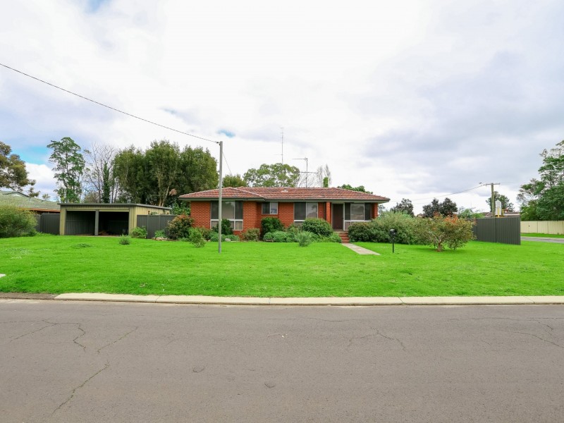 5 Cooper Street, Harvey WA 6220