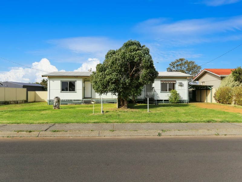 1A Anthony Street, Harvey WA 6220