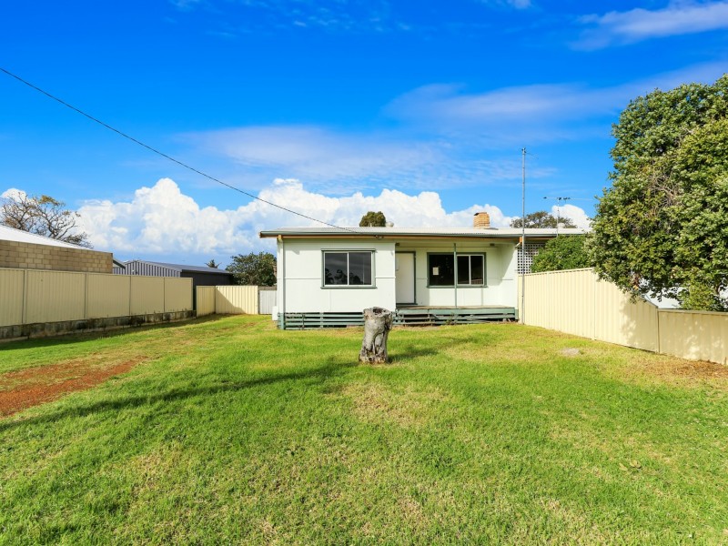 1A Anthony Street, Harvey WA 6220