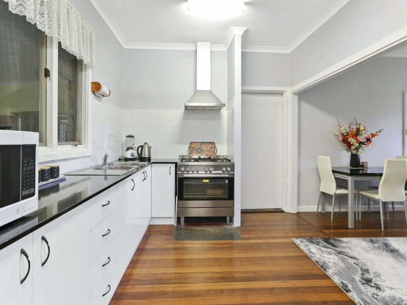 4 Roy Street, Harvey WA 6220