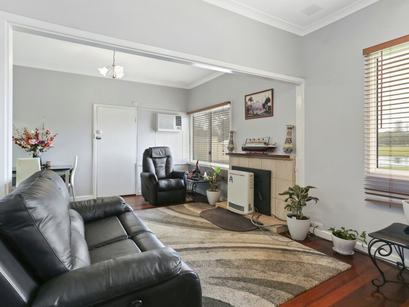 4 Roy Street, Harvey WA 6220