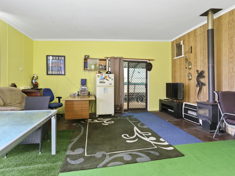 4 Roy Street, Harvey WA 6220