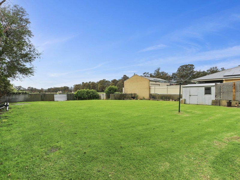 4 Roy Street, Harvey WA 6220