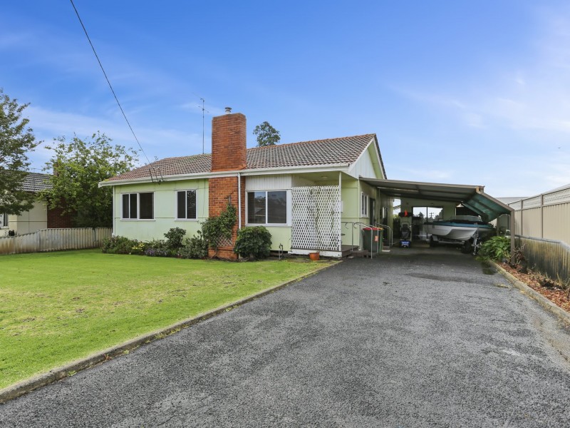 4 Roy Street, Harvey WA 6220