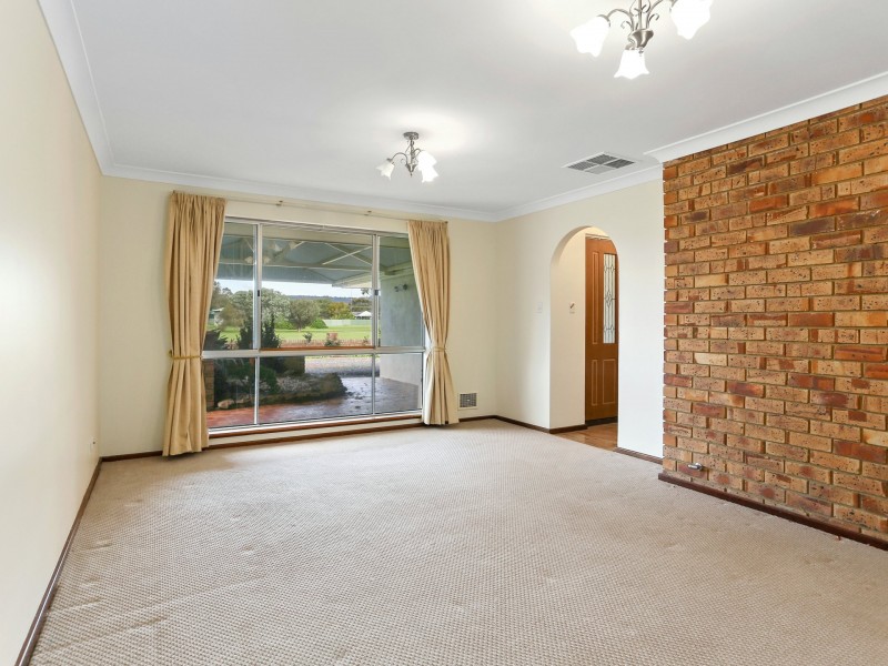 23 Young Street, Harvey WA 6220