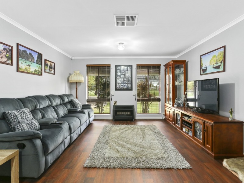 5 Hinge Road, Harvey WA 6220