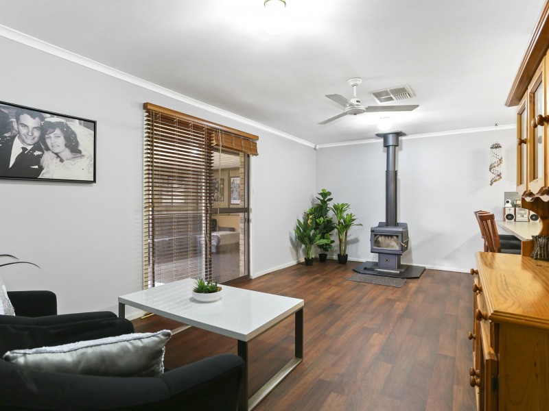 5 Hinge Road, Harvey WA 6220