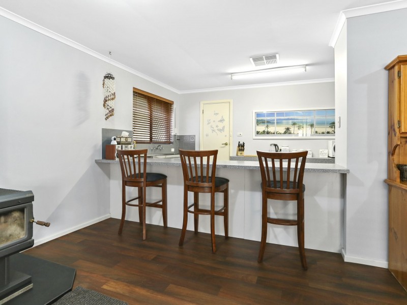 5 Hinge Road, Harvey WA 6220