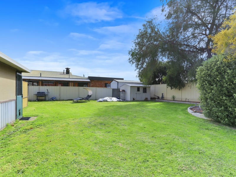 5 Hinge Road, Harvey WA 6220