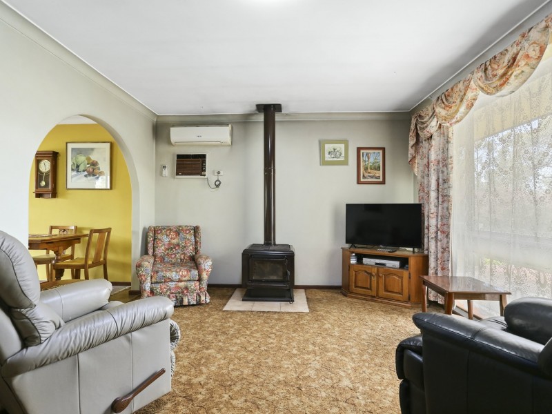 82 Herbert Road, Harvey WA 6220