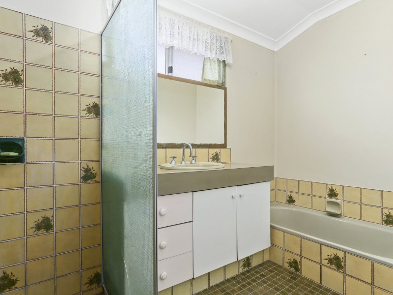 82 Herbert Road, Harvey WA 6220