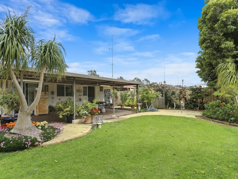 82 Herbert Road, Harvey WA 6220