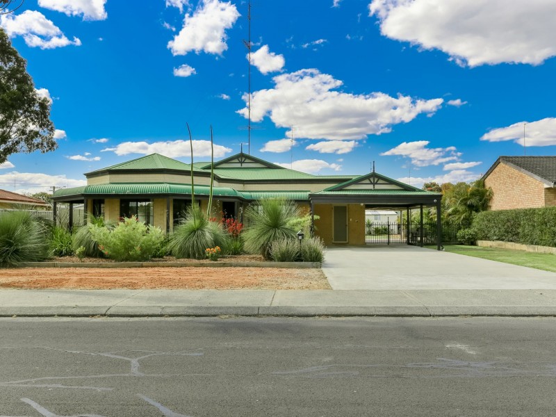 54 Herbert Road, Harvey WA 6220