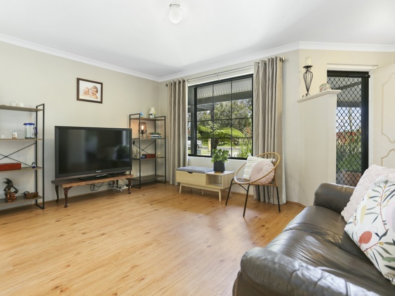 54 Herbert Road, Harvey WA 6220