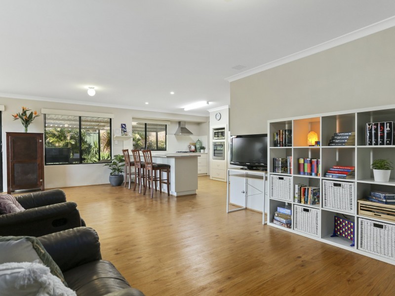 54 Herbert Road, Harvey WA 6220