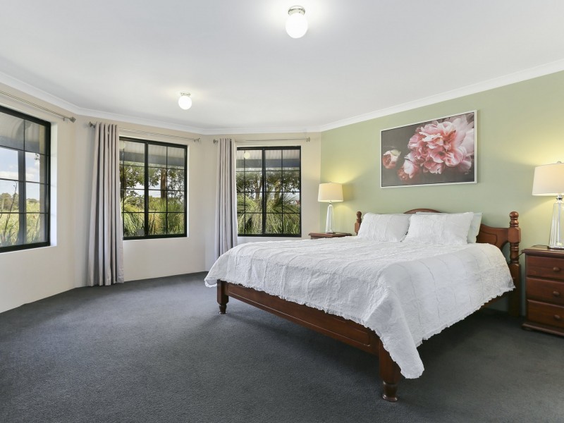 54 Herbert Road, Harvey WA 6220