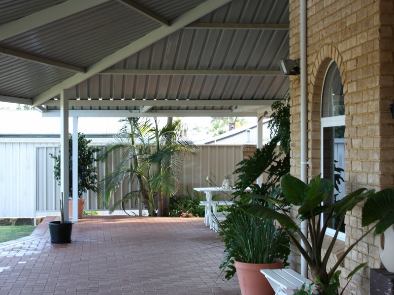 13 Third Street, Harvey WA 6220