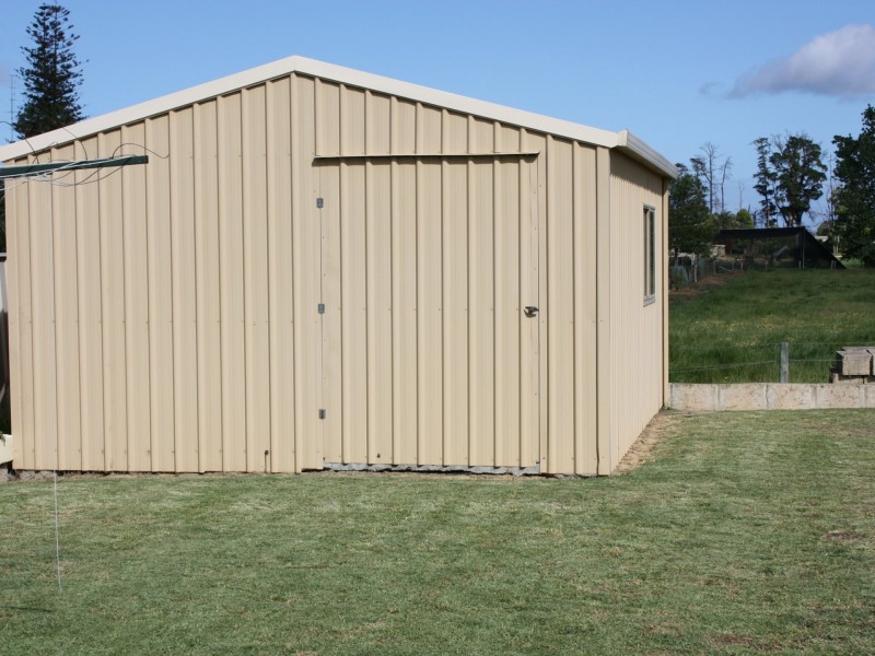 13 Third Street, Harvey WA 6220