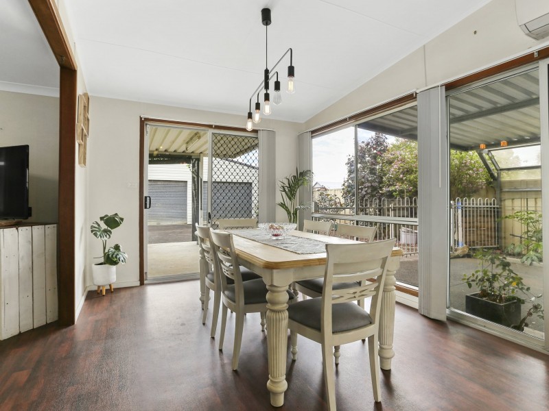 16 Palmer Street, Harvey WA 6220