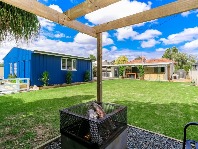 16 Palmer Street, Harvey WA 6220