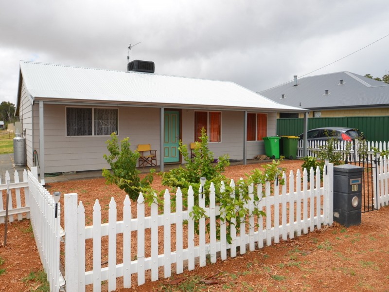 81 Johnston Road, Yarloop WA 6218