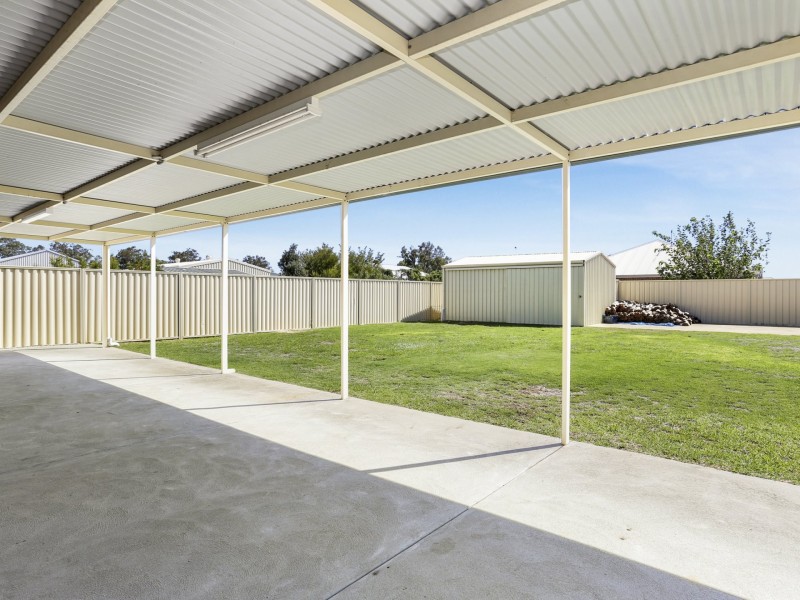 21 Tomba Way, Harvey WA 6220
