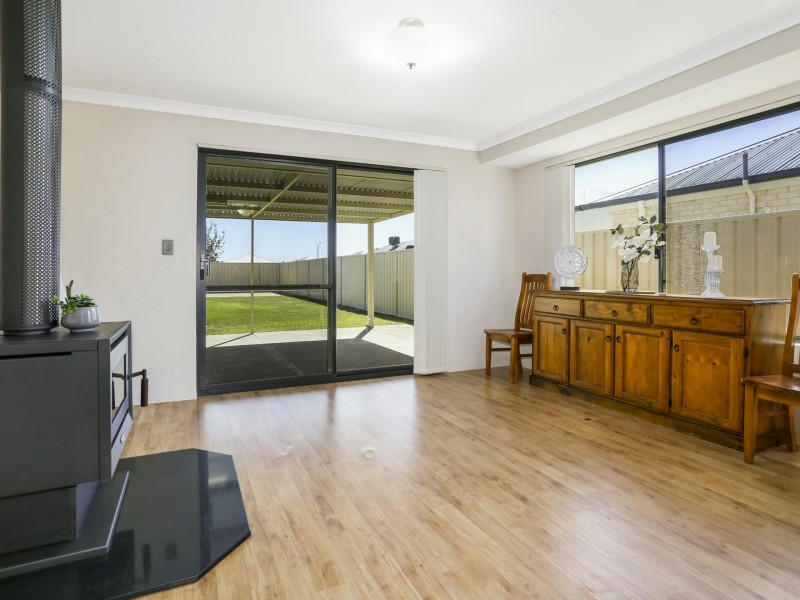 21 Tomba Way, Harvey WA 6220