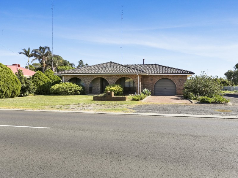 160 Uduc Road, Harvey WA 6220