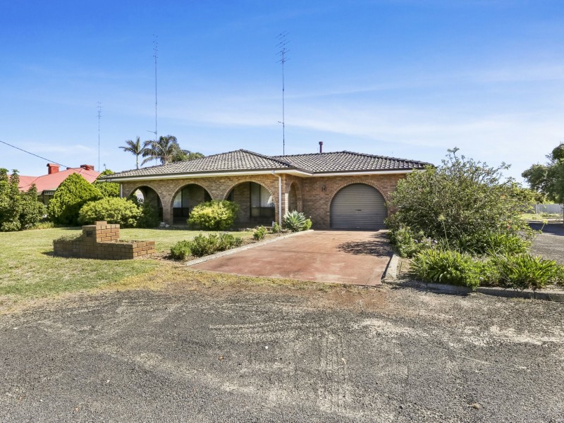 160 Uduc Road, Harvey WA 6220